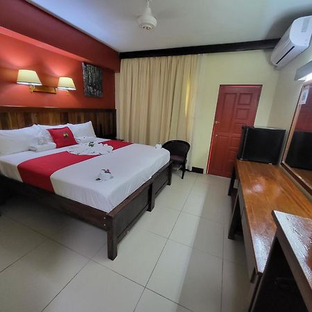 Caye Caulker Plaza Hotel Buitenkant foto