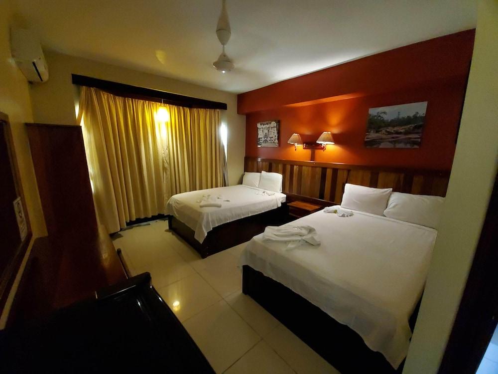 Caye Caulker Plaza Hotel Buitenkant foto
