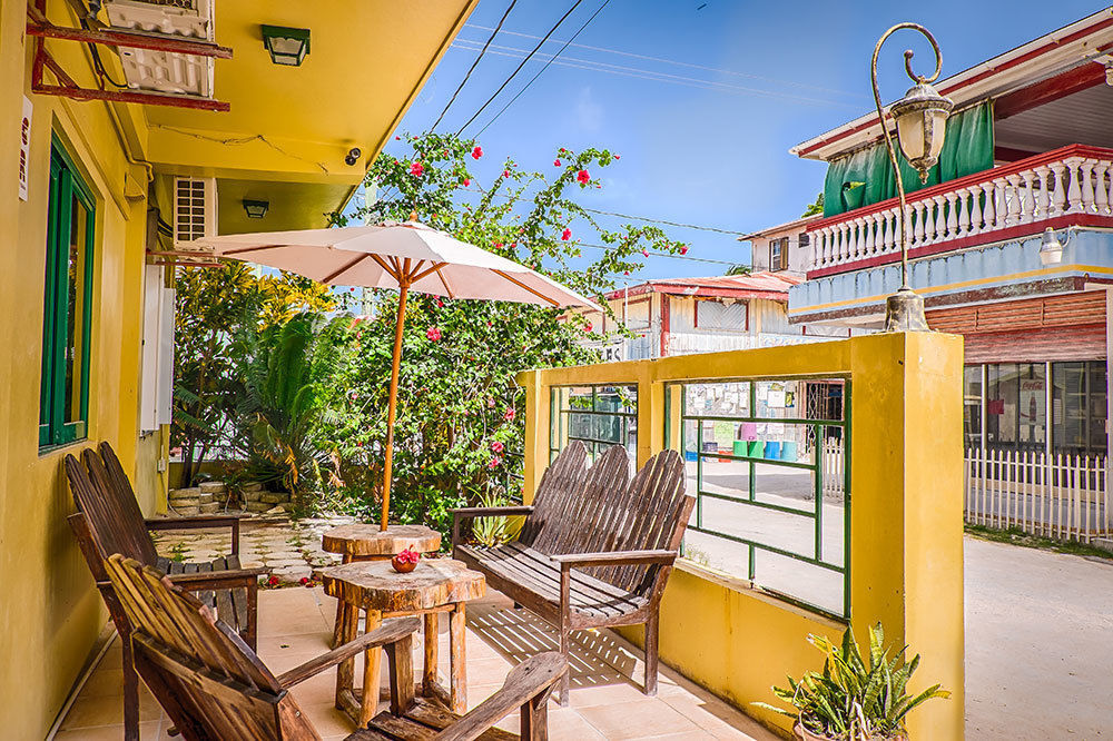 Caye Caulker Plaza Hotel Buitenkant foto